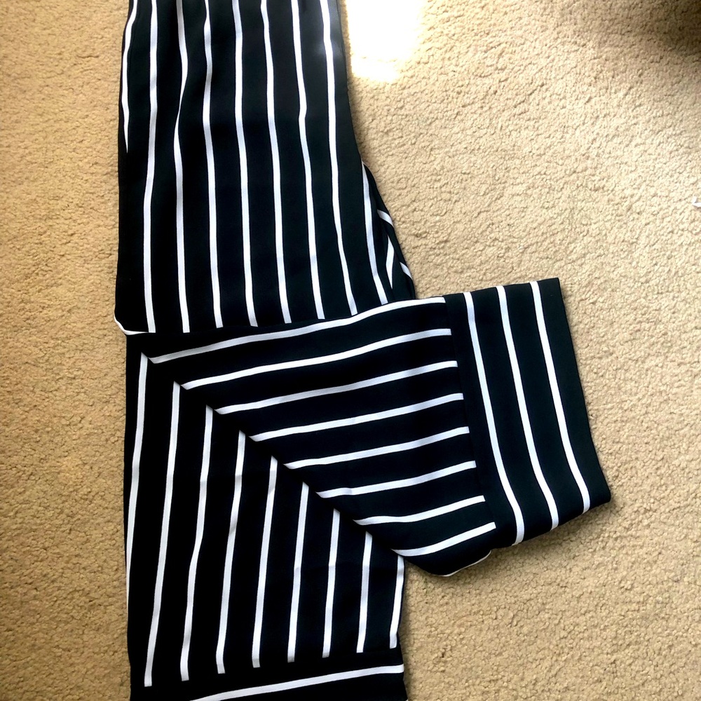 Wide leg black and white vertical striped wide leg pants size m